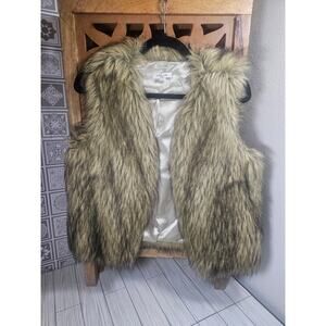 Tribal Jeans Faux Fur Vest- Estimated Retail- $60